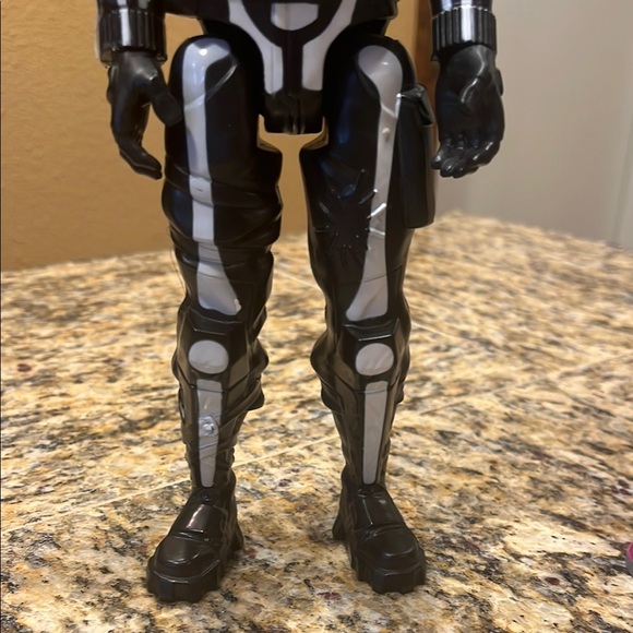 Fortnite Action Figures Set - Black, Blue, and Purple - Picture 6 of 12